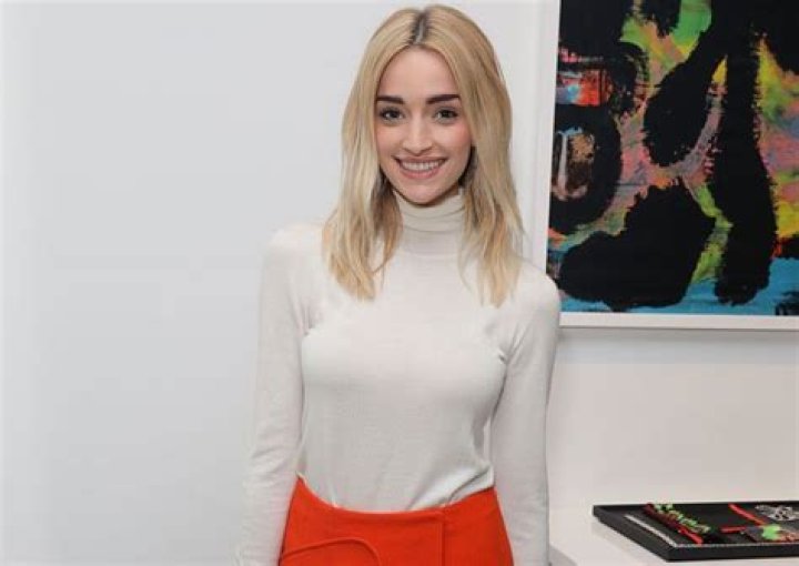Brianne Howey Bra Size, Age, Weight, Height, Measurements