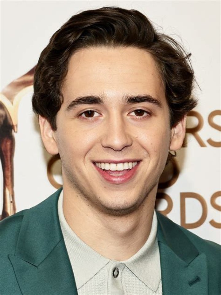 Drew Hernandez Height, Weight, Net Worth, Age, Birthday, Wikipedia, Who, Nationality, Biography