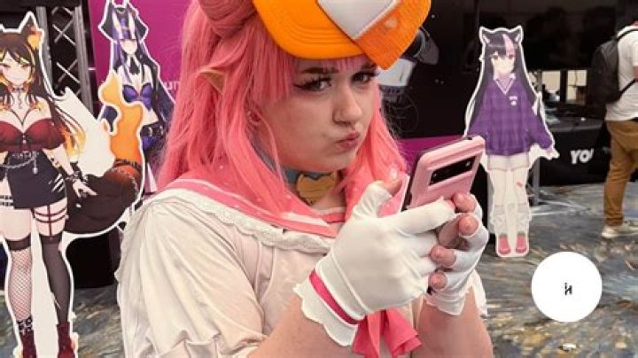 How Does FrtingGlitter Face Look Like? Valorant Twitch Streamer Real Identity Revealed On Instagram