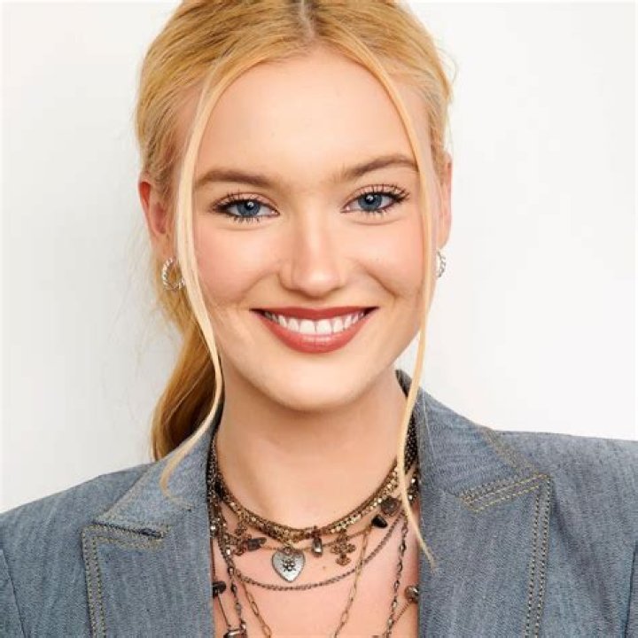 Who Are Michelle And Steve Robertson? Meet Chloe Rose Robertson Parents