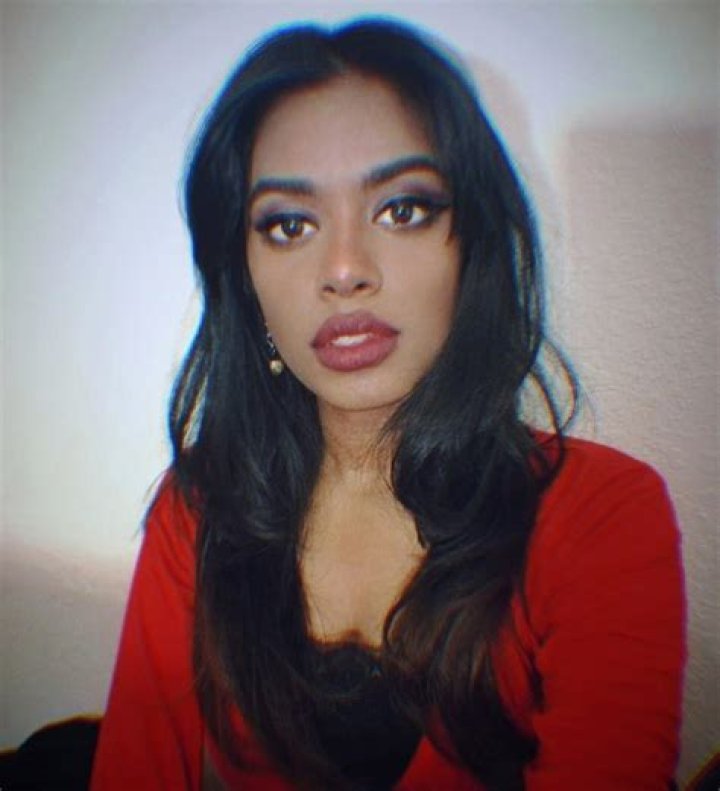 Wife Regina Height, Weight, Net Worth, Age, Birthday, Wikipedia, Who, Nationality, Biography